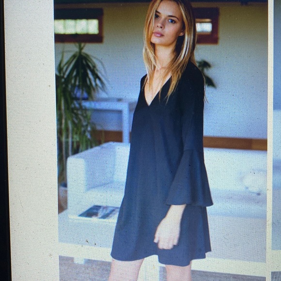 Emerson Fry Dresses & Skirts - NWOT Emerson Fry Bell Sleeve Dress